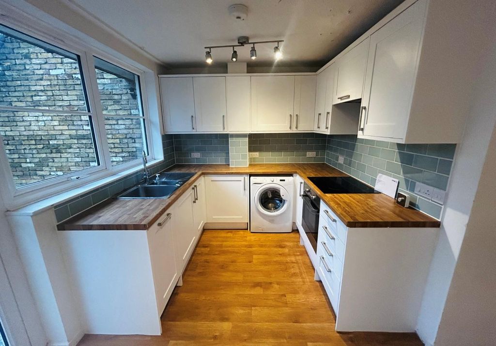 Property photo 2 of 13 15.Jpg