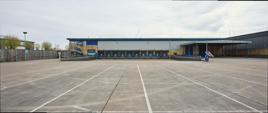 Property photo 3 of 4 240412_Prologis_Prakroyaldc1_0202_Panorama.Jpg