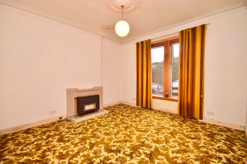 Property photo 2 of 26