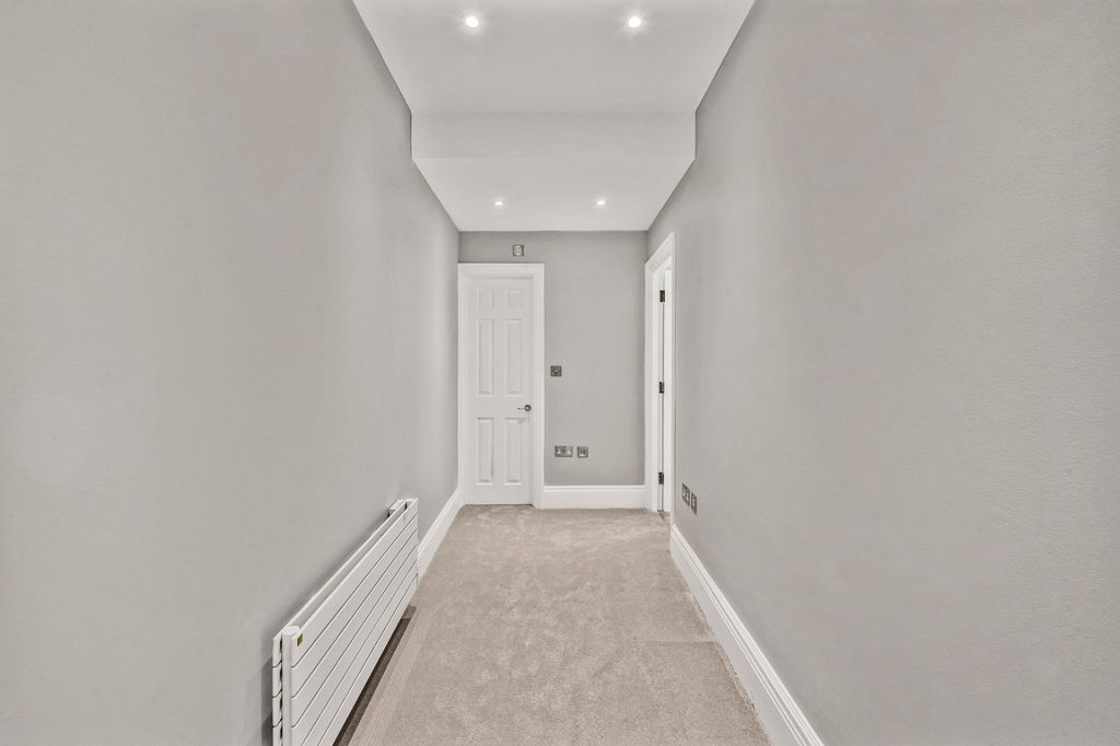 Property photo 2 of 8 Picture No. 07