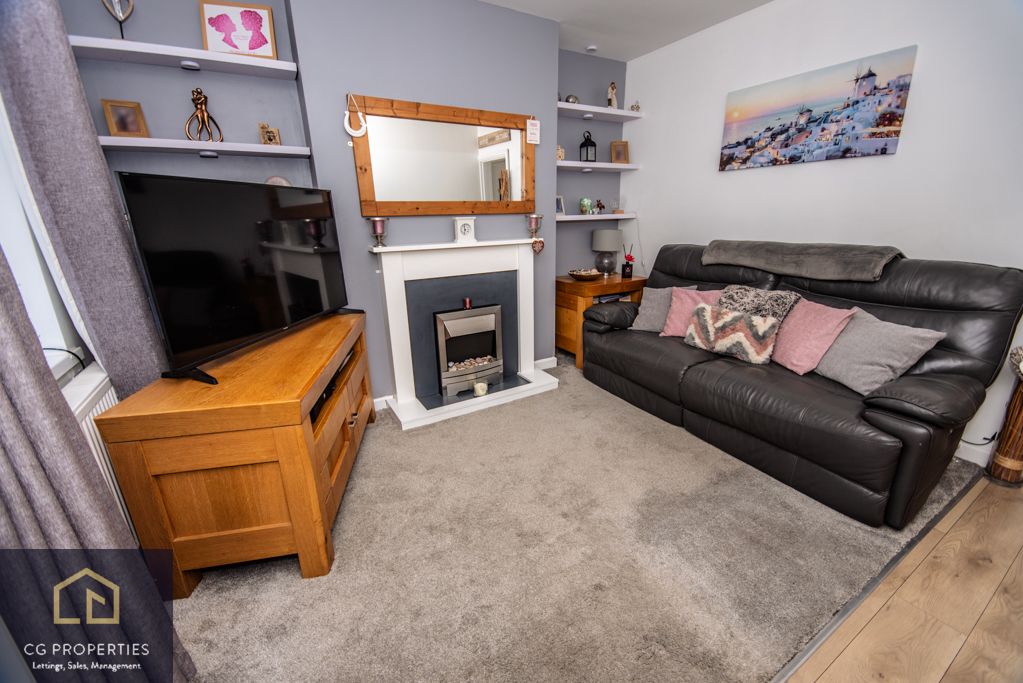 Property photo 2 of 18