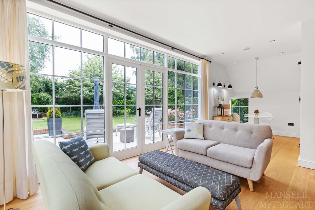 Additional image 5 of 4 bed detached house for saleMount Close, Crawley RH10