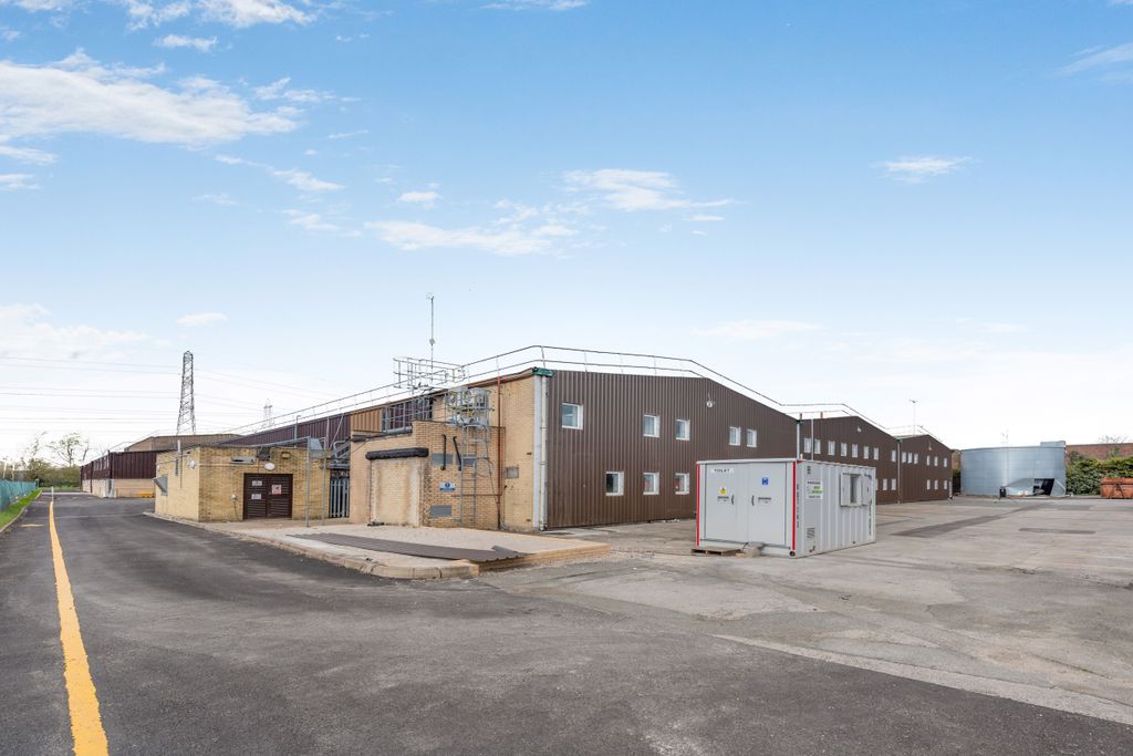 Property photo 3 of 11 Units A & B, Fourth Avenue, Deeside Industrial Park, Deeside CH5 2Ns