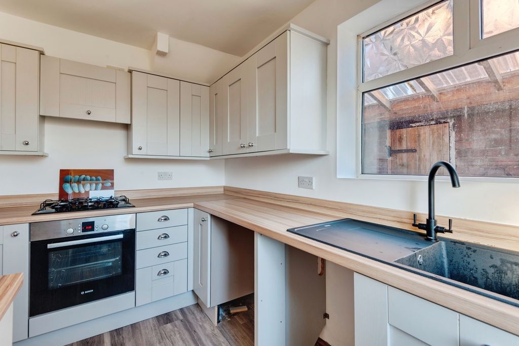 Property photo 3 of 18 Pbox-Img.Jpg