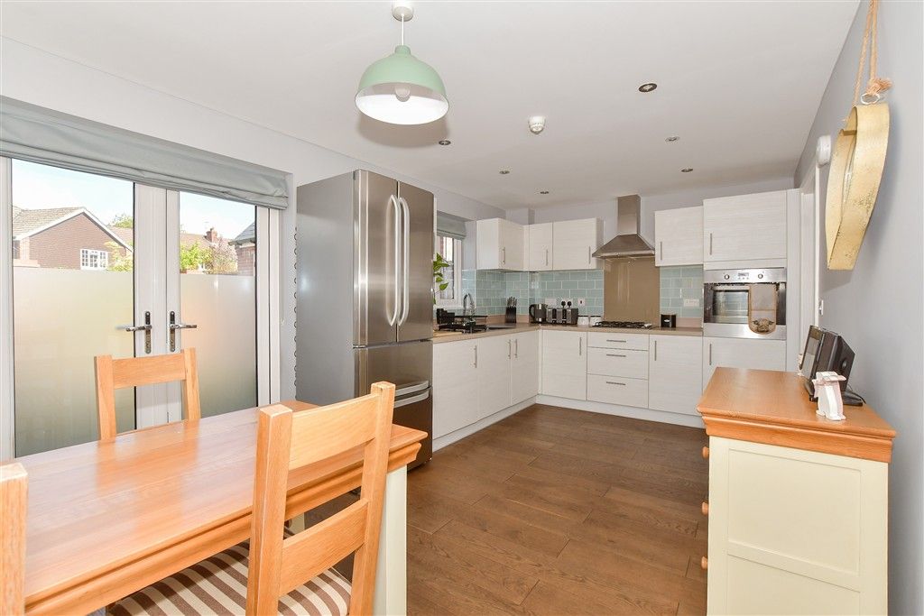 Property photo 3 of 13 Kitchen/ Dining Room