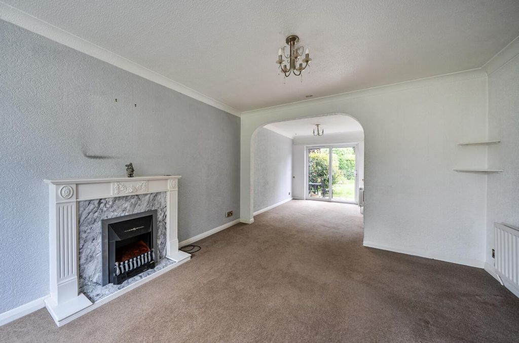 Property photo 2 of 18 Panetheon Road (15).Jpg