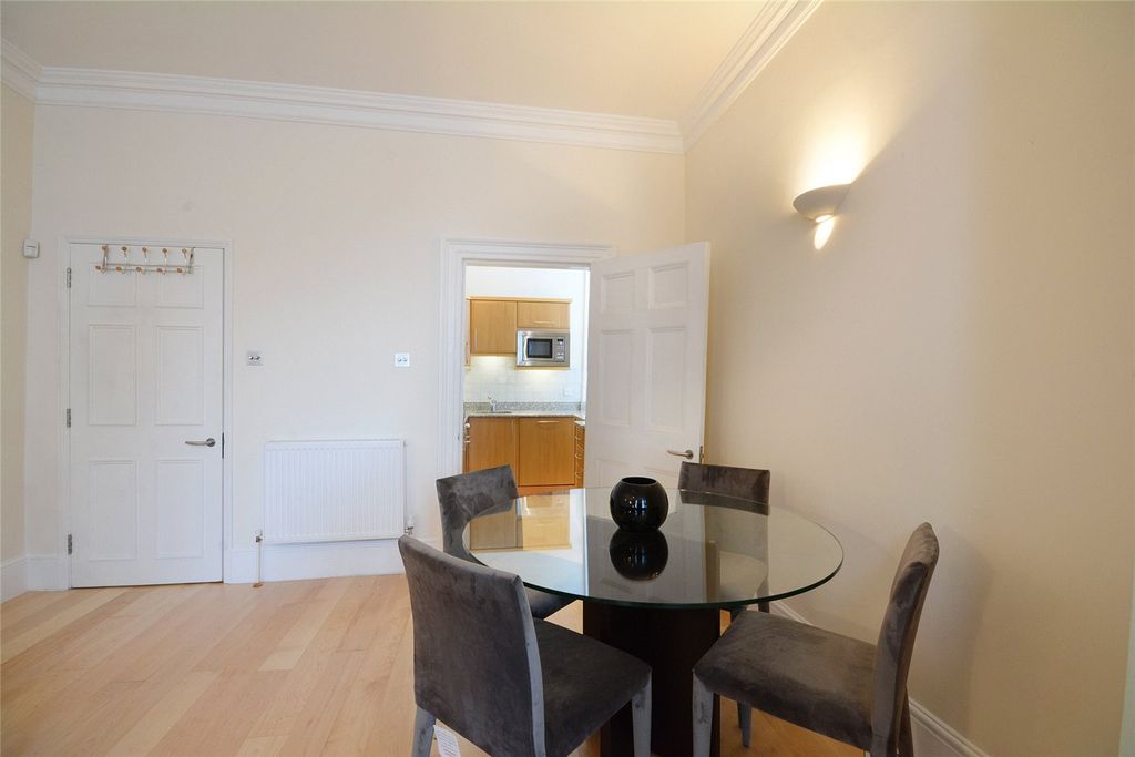 Property photo 3 of 9 A085i00000L93Cnaar_Mal230088_22.Jpg