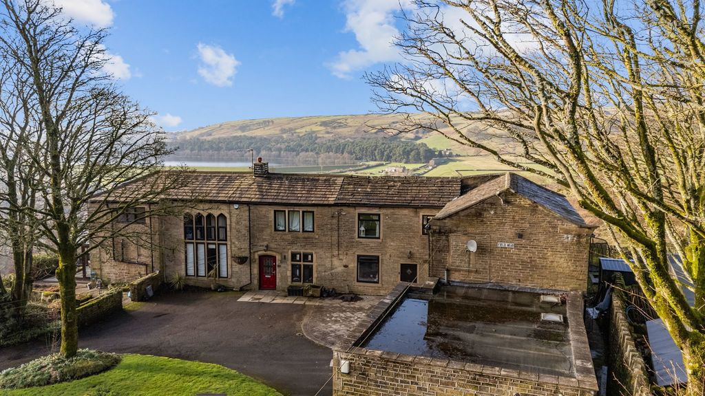 Property photo 1 of 26