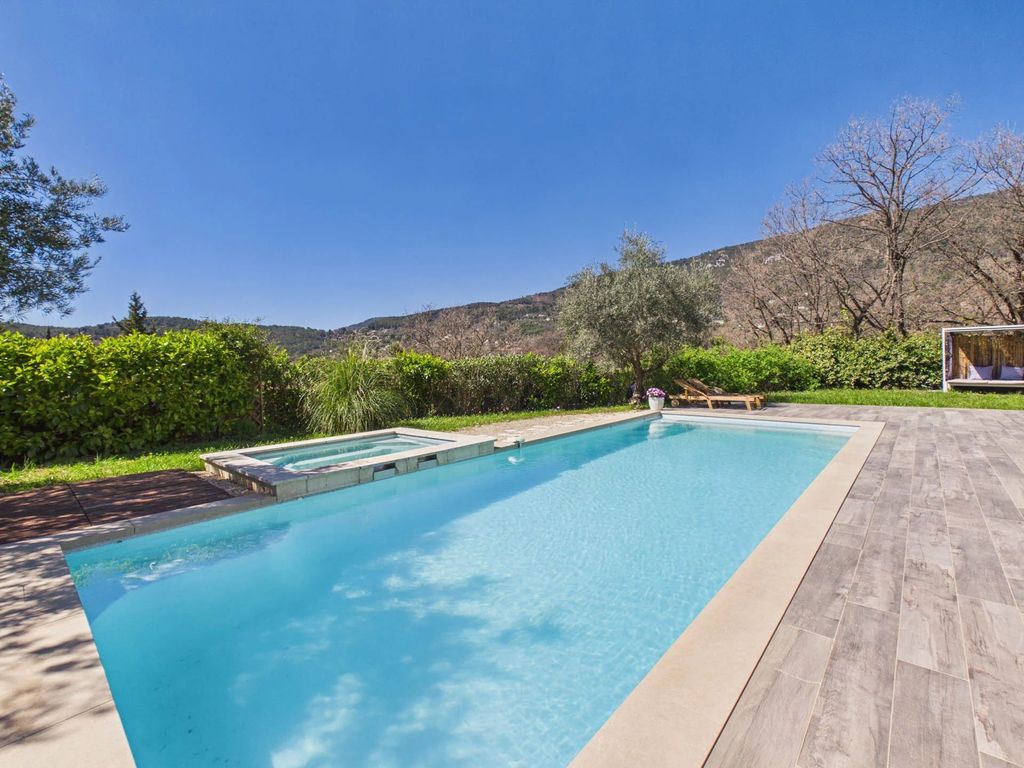 Property photo 2 of 29