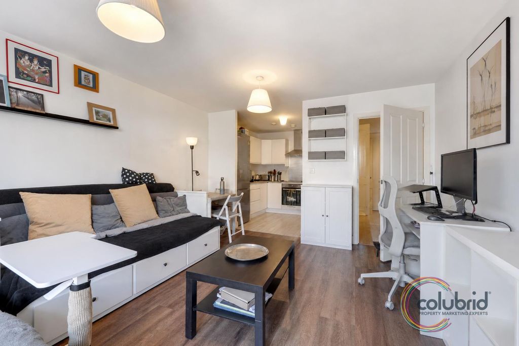 Property photo 3 of 13