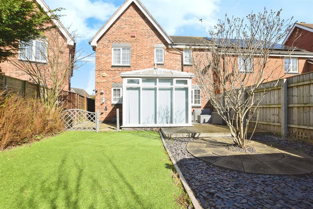 Property photo 3 of 16 External