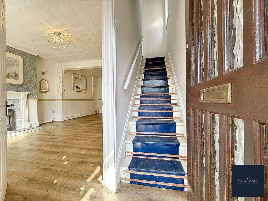 Property photo 2 of 22