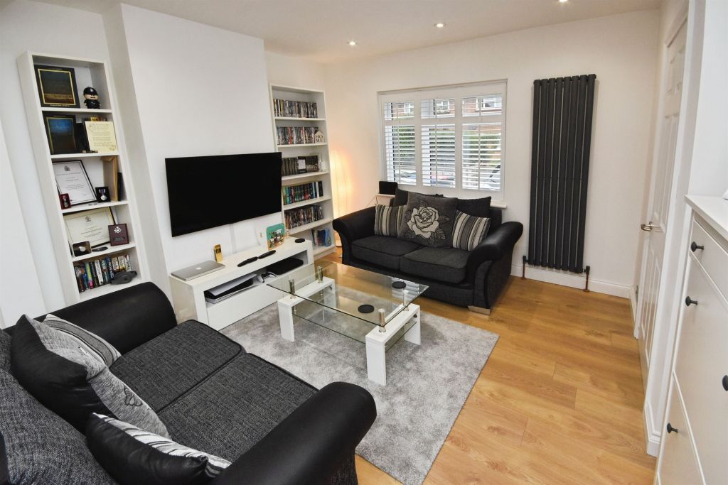 Property photo 2 of 17