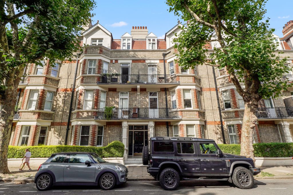 Property photo 1 of 17 Flat 111 Castellain Mansions, Castellain Road, Maida Vale, London, W9 1Hg