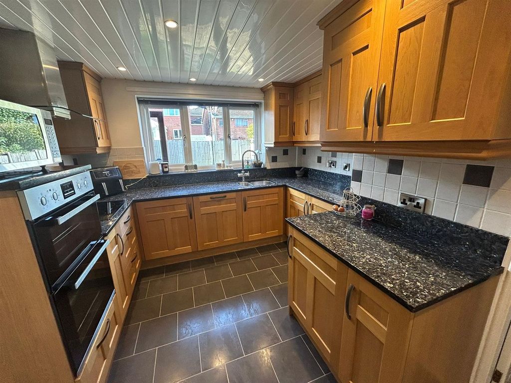 Property photo 3 of 24 0(2).Jpeg