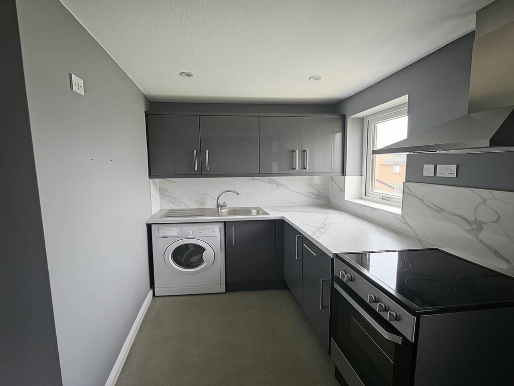 Property photo 2 of 5 Kitchen Modelled