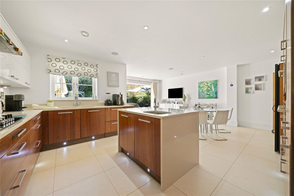 Property photo 2 of 17 Picture No. 06