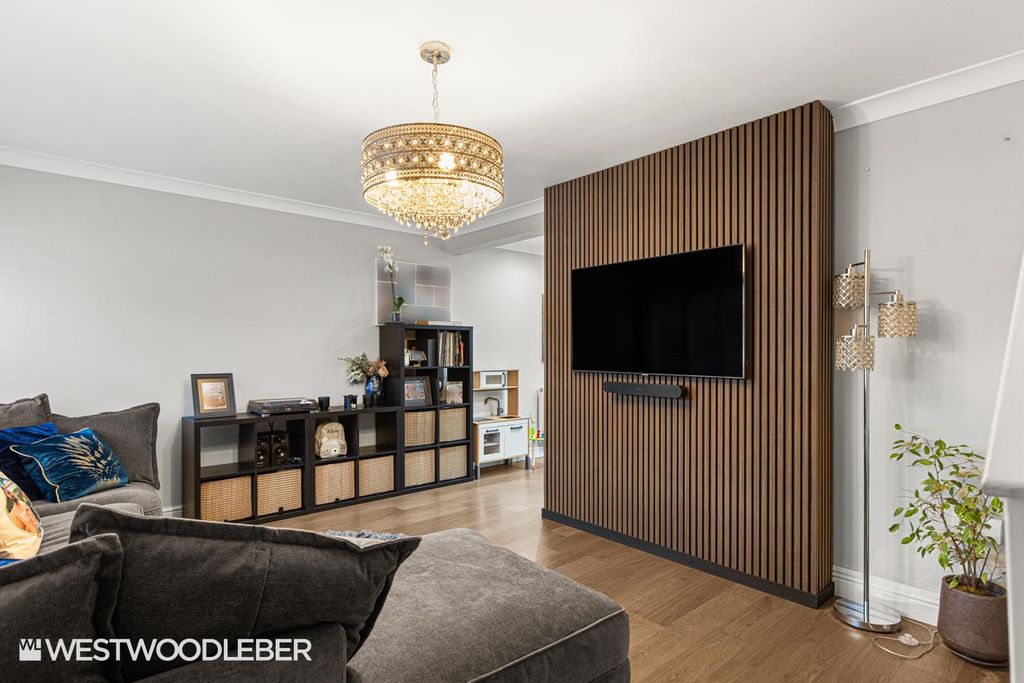 Property photo 2 of 21 Granvillegardens_7.Jpg