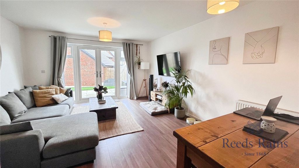 Property photo 2 of 14 Picture No. 16