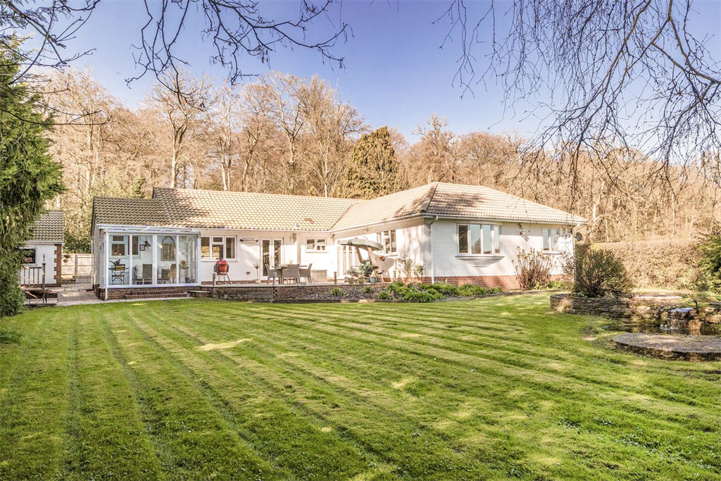 Property photo 1 of 32