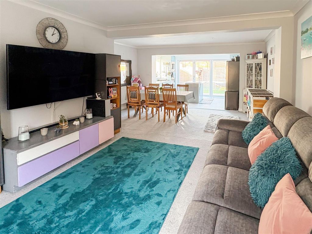 Property photo 2 of 18 Image00008.Jpg