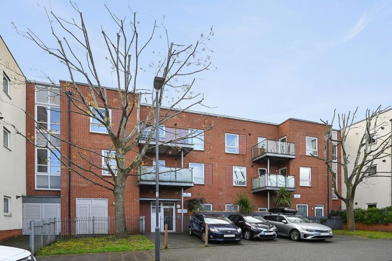 Property photo 1 of 12 Photo 9