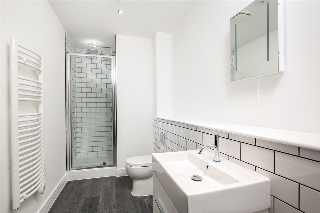 Property photo 3 of 7 Shower Room