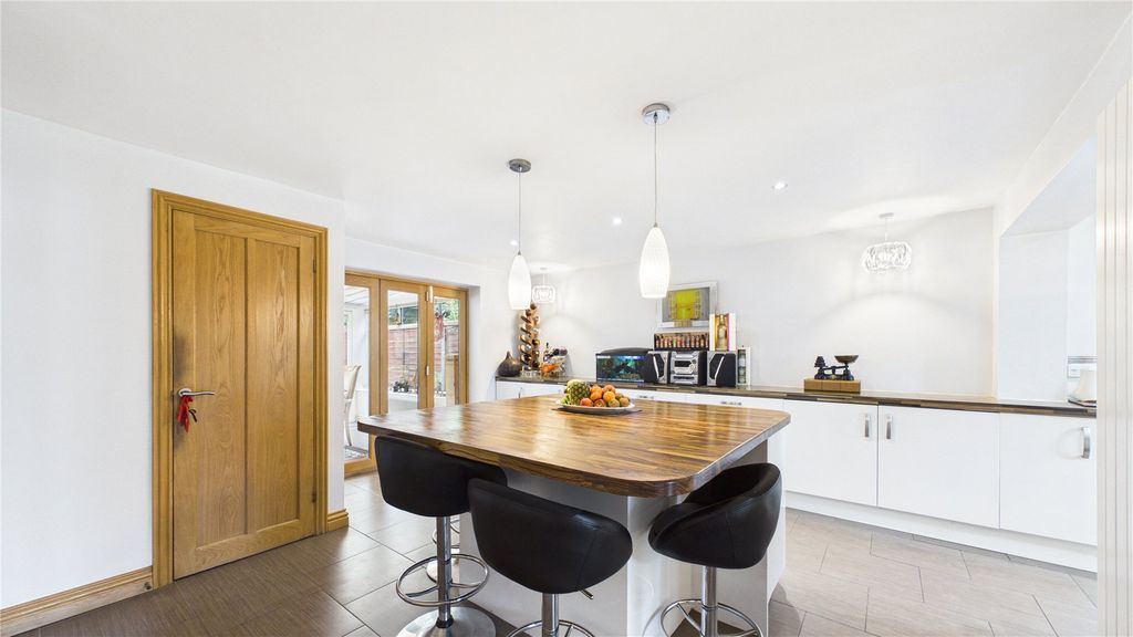 Property photo 2 of 16 Picture 2