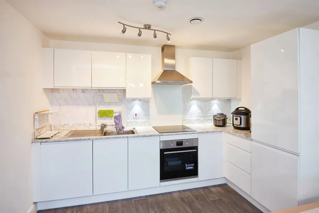 Apartment in Birmingham, Edgbaston, West Midlands - More