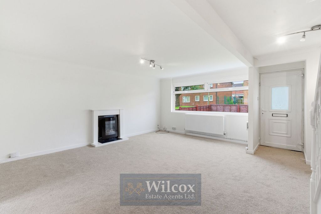 Property photo 2 of 24