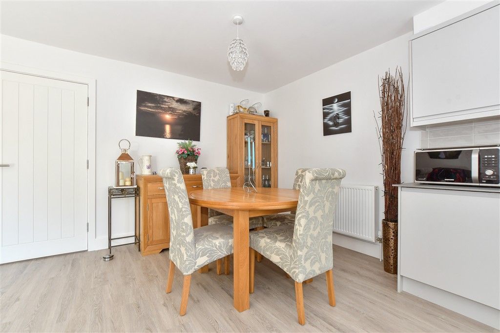 Property photo 1 of 10 Kitchen/ Living Room