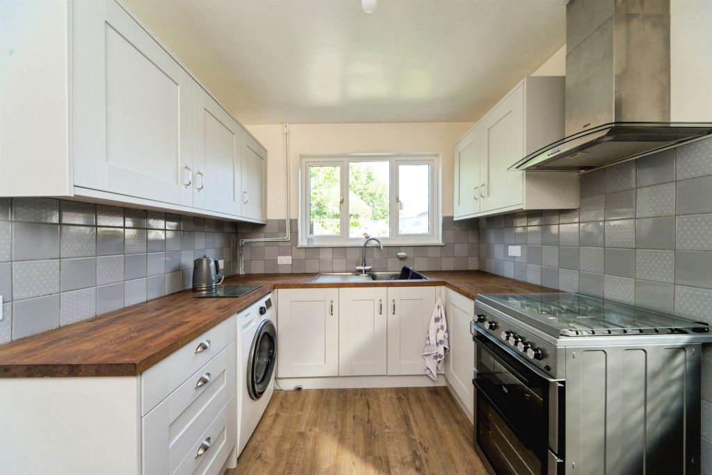 Property photo 2 of 17