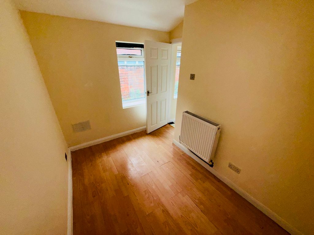Property photo 1 of 3