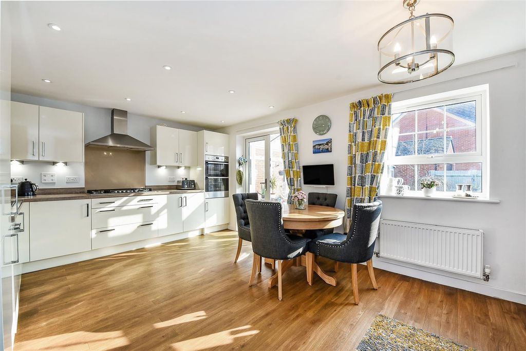 Property photo 2 of 26 Sketch_Ph15_5802037.Jpg