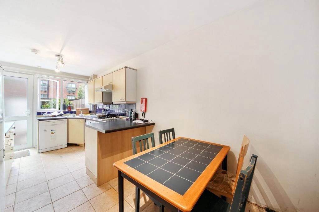 Property photo 3 of 9 Photo 3