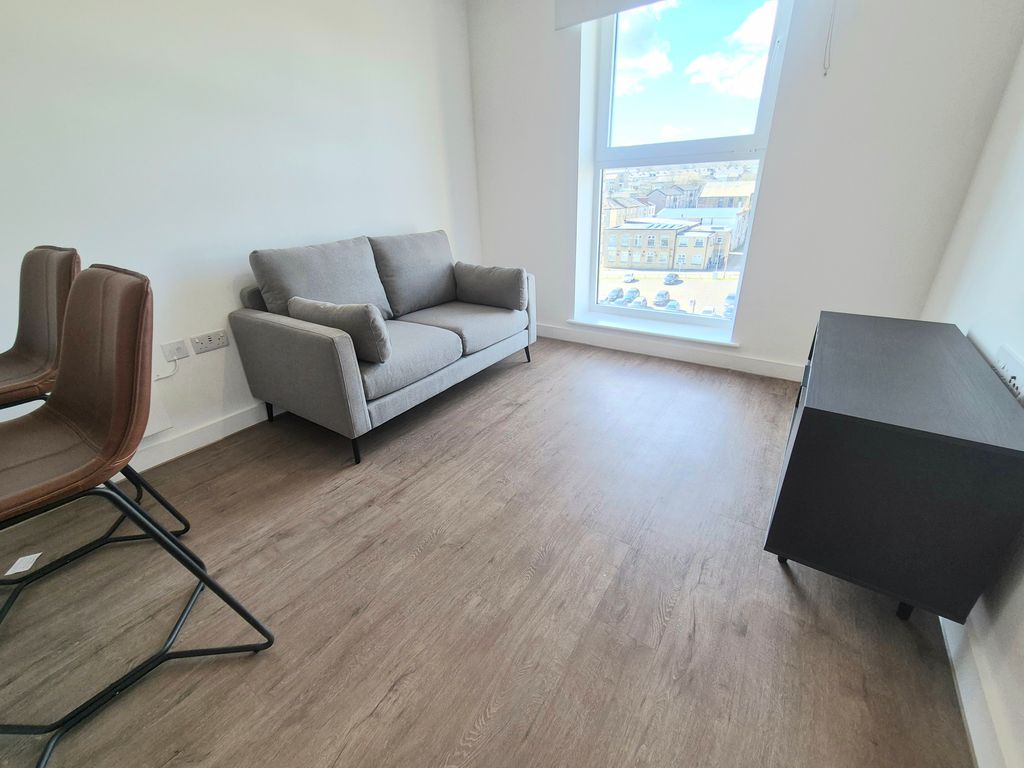 Property photo 2 of 10 Image