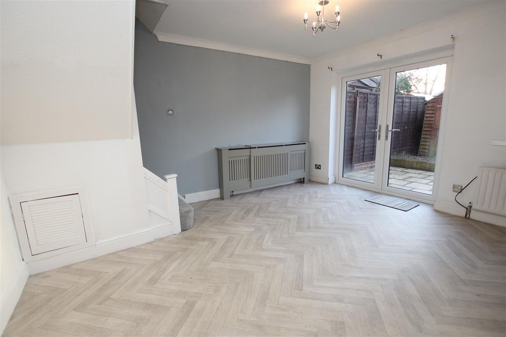 Property photo 3 of 9 Img_2443.Jpg