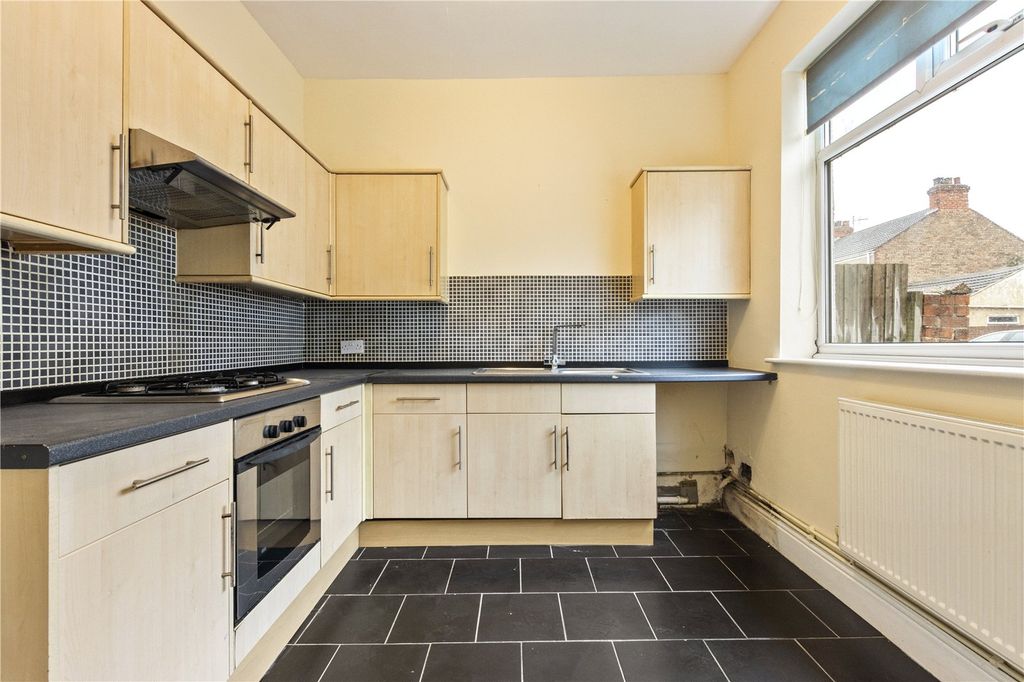 Property photo 2 of 7 Picture No. 11