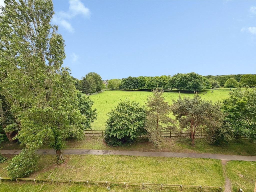 Property photo 3 of 11 View
