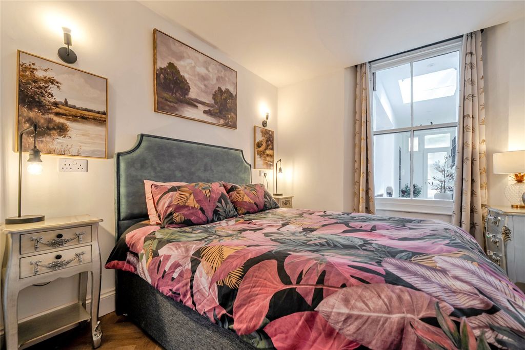 1 bed flat for saleWesley Terrace, Looe, Cornwall PL13 photo 4