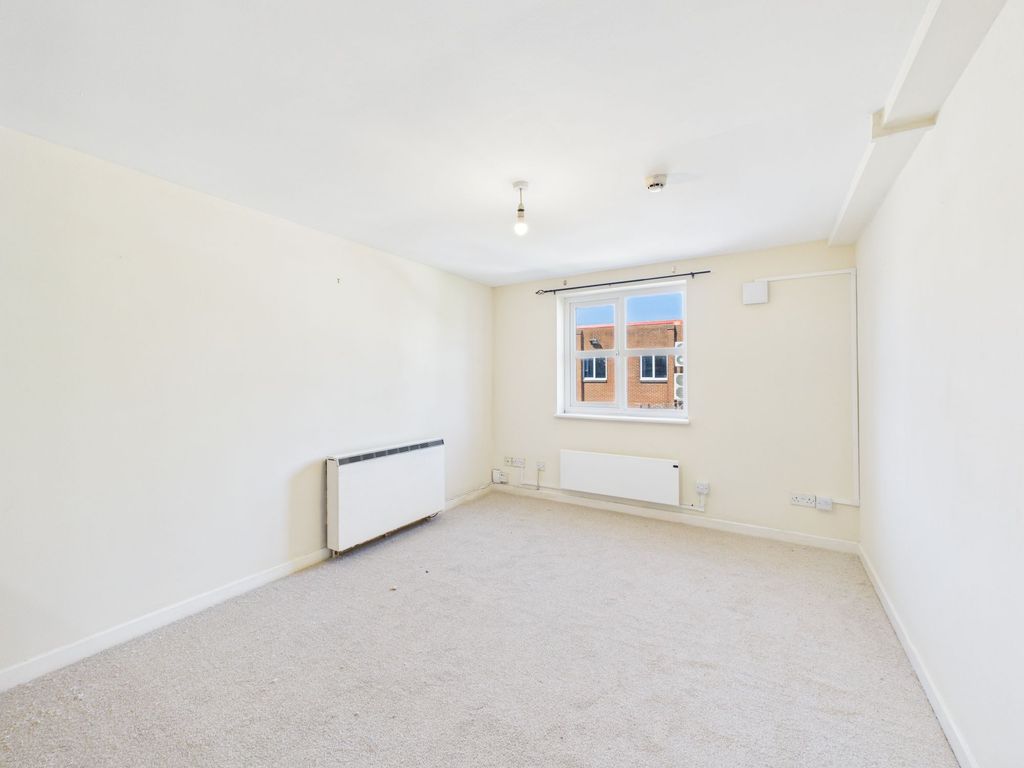 Property photo 3 of 7