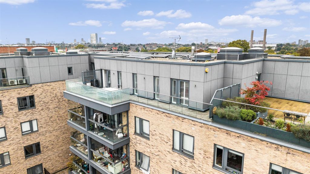 Property photo 1 of 15 Dean - Daniels_Canaletto Court, Neasden Lane, Nw10