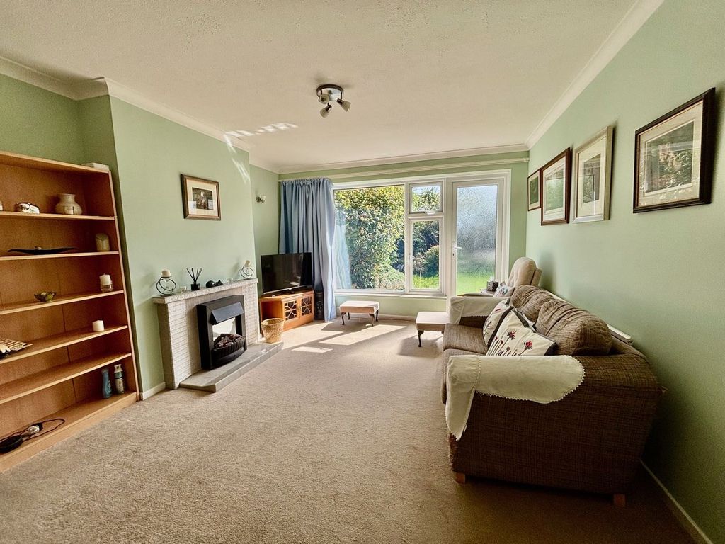 Property photo 2 of 9