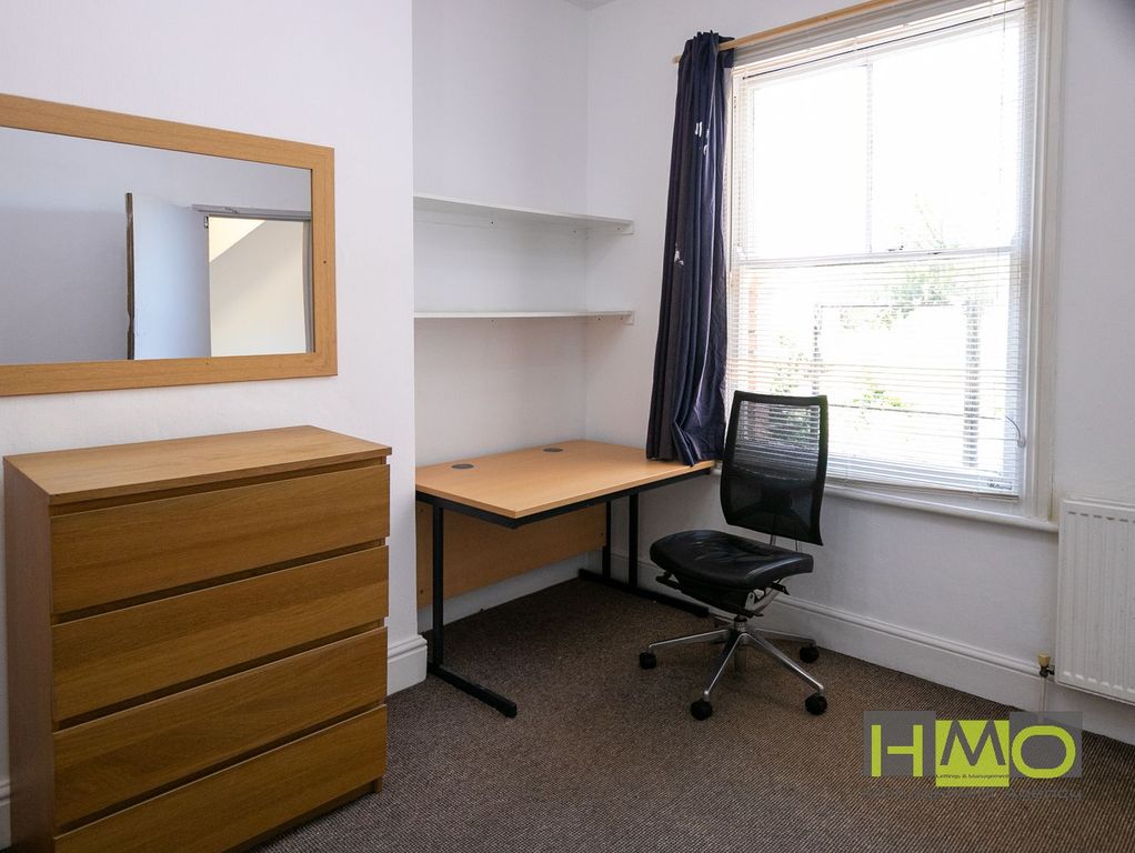 Property photo 3 of 5