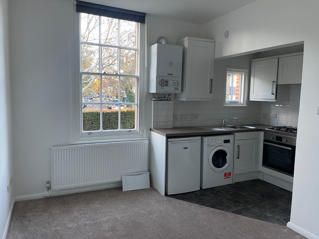 Property photo 2 of 7
