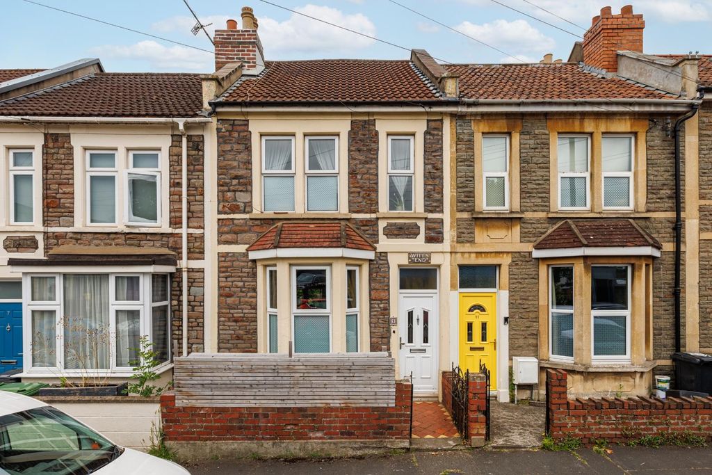Property photo 2 of 28 9 Whitehall Gardens-28.Jpg
