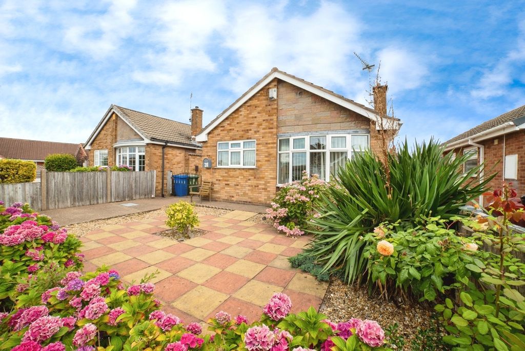 Property photo 1 of 17 Front