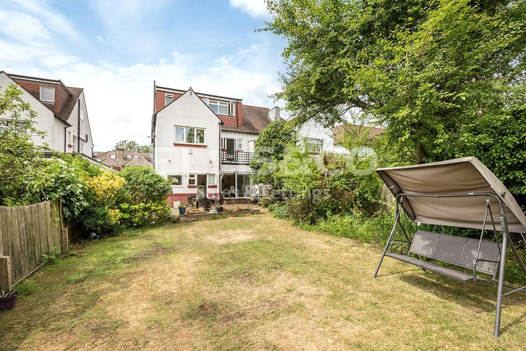 Property photo 3 of 18 Picture No. 20