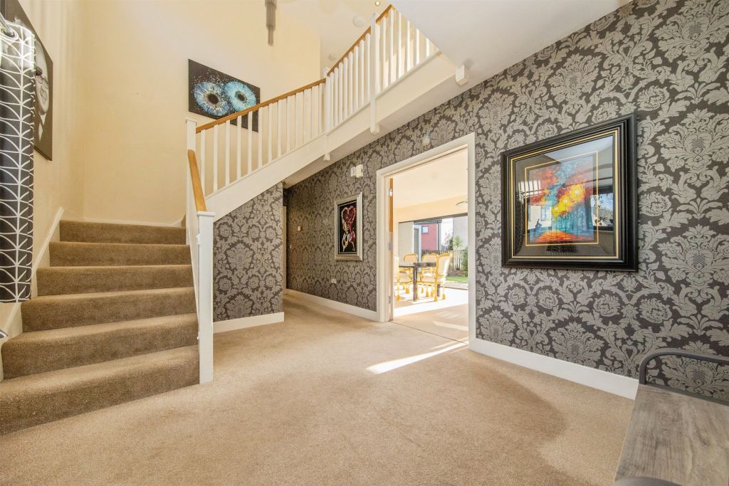 Property photo 2 of 29