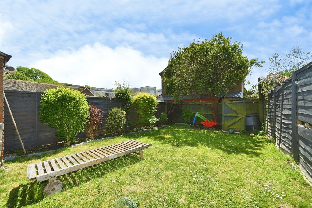 Property photo 3 of 19